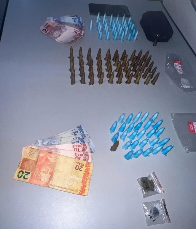 GCM de Bragança Paulista apreende drogas e dinheiro em averiguação de tráfico