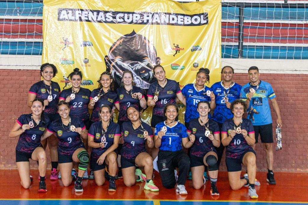 Handebol Feminino de Bragança Paulista conquista o bronze em torneio de Minas Gerais