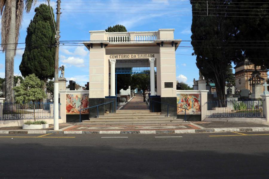 Prazo de inscrição para comércio de ambulantes de flores e velas no Dia das Mães termina neste dia 08/05