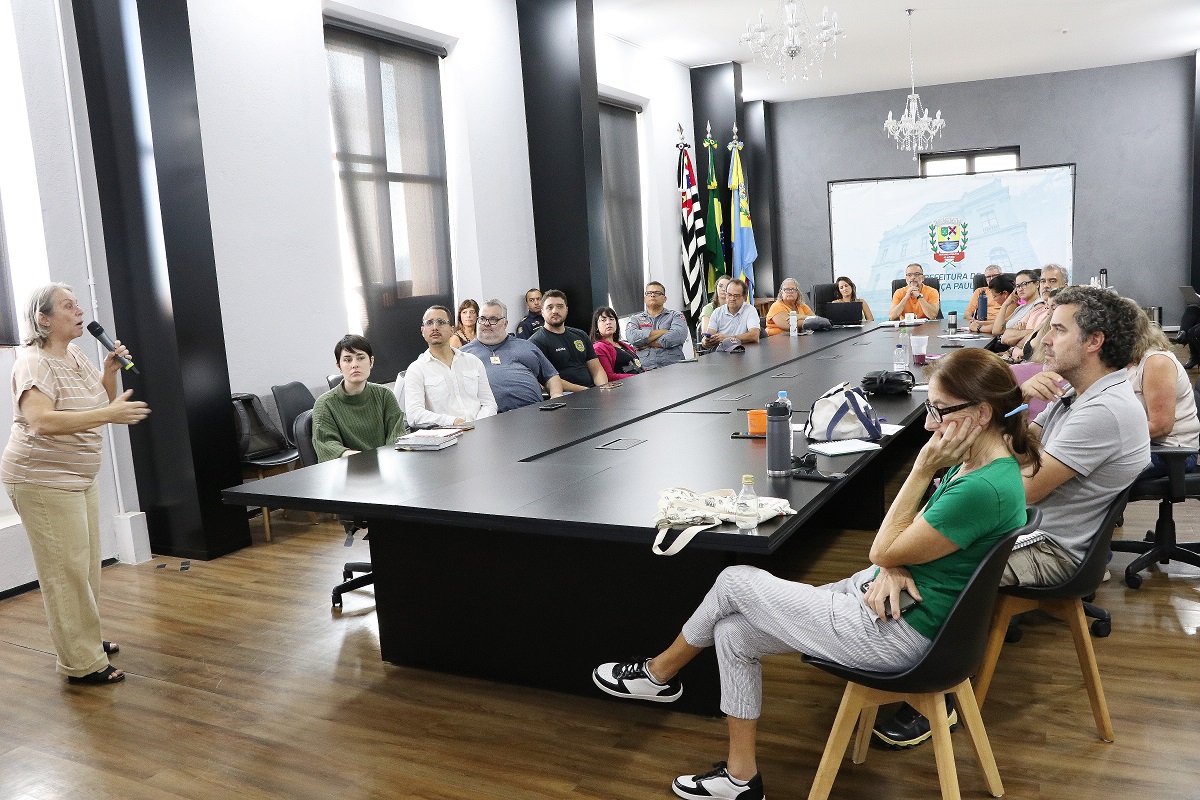 Reunião do COMDEMA debate políticas de bem-estar animal em Bragança Paulista