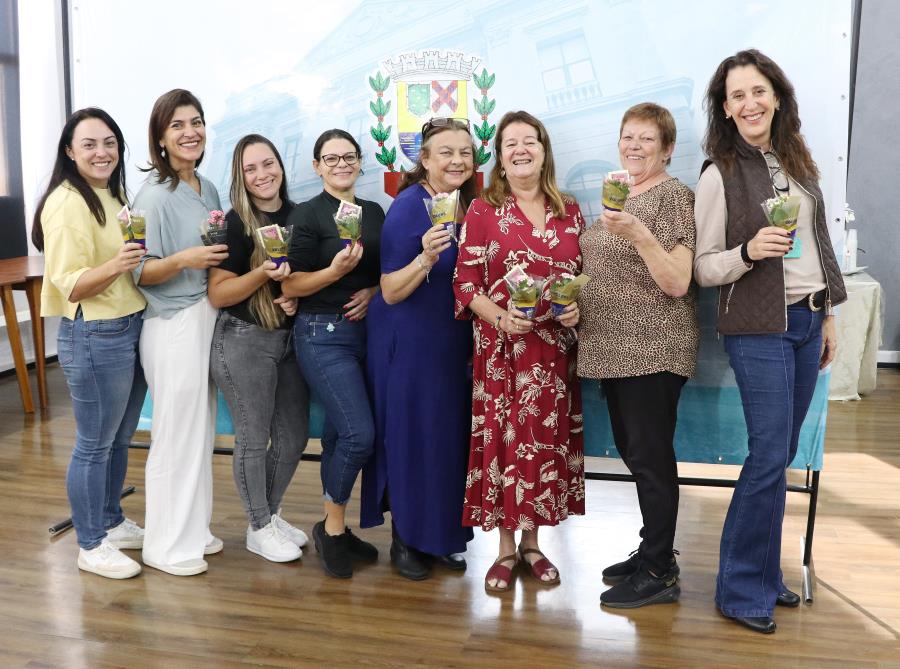 Um gesto que toca o coração: homenagem ao Dia das Mães na Secretaria Municipal de Cultura e Turismo