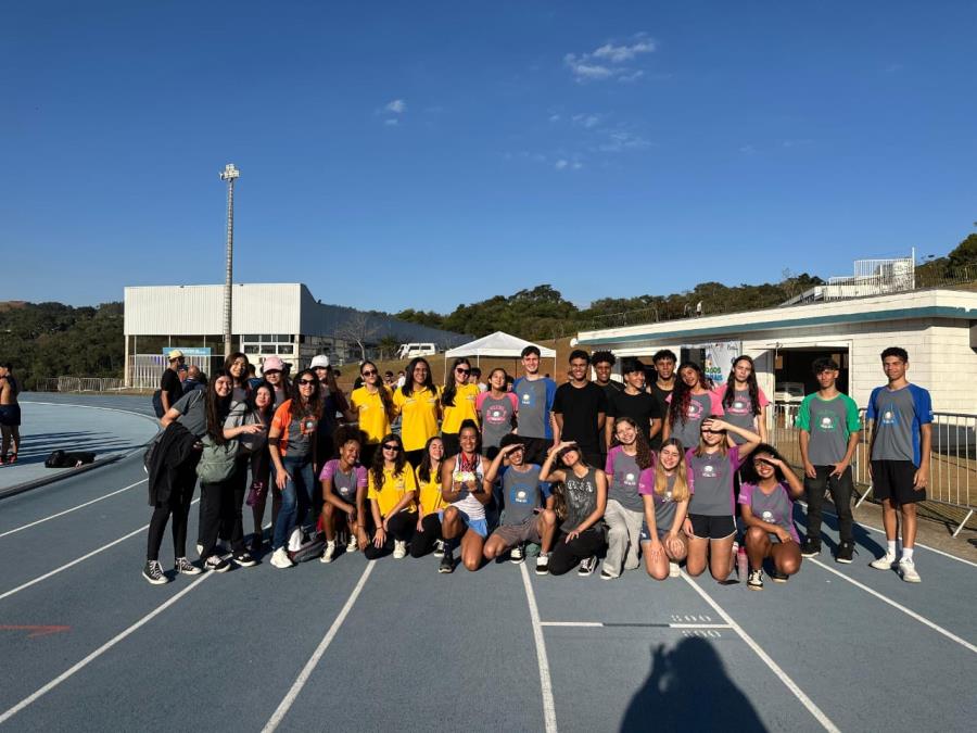 Jovens das escolinhas esportivas acompanham os Jogos Regionais e se inspiram com os atletas de Bragança Paulista