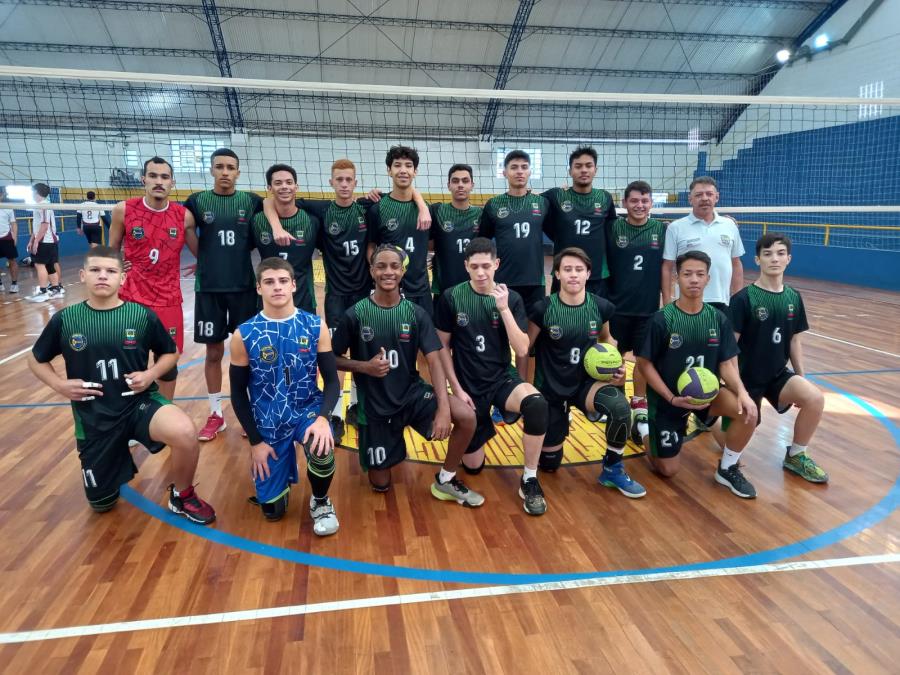 Equipe de Voleibol Masculino Sub-19 de Bragança Paulista compete na Taça Vinhedo