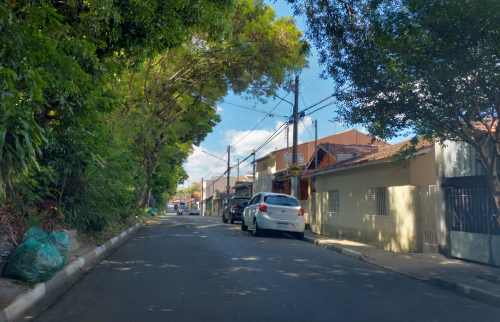 Prefeitura reforça ações do Programa “De Olho na Chuva” e orienta população sobre descarte correto de lixo e prevenção de alagamentos