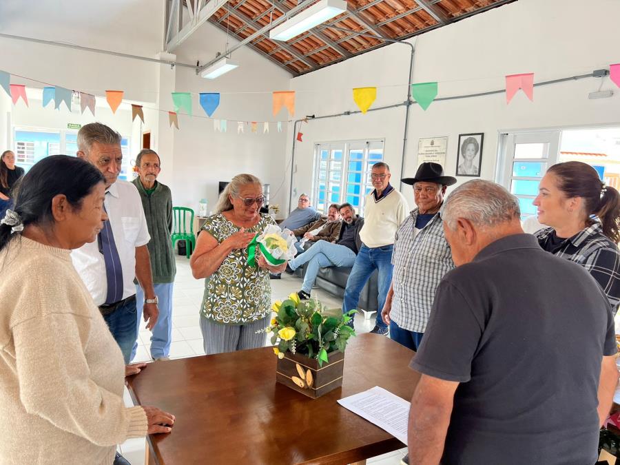Prefeitura promove Festa Junina para idosos contemplados pelo Programa Vida Longa