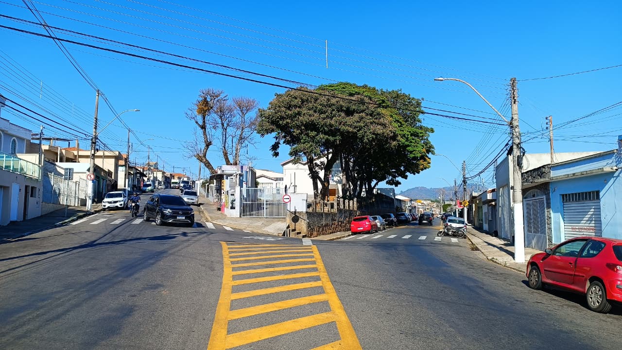 Governo Social: Prefeitura atende moradores e inicia mudanças de mão de direção em ruas do Jardim Califórnia e Santa Luzia