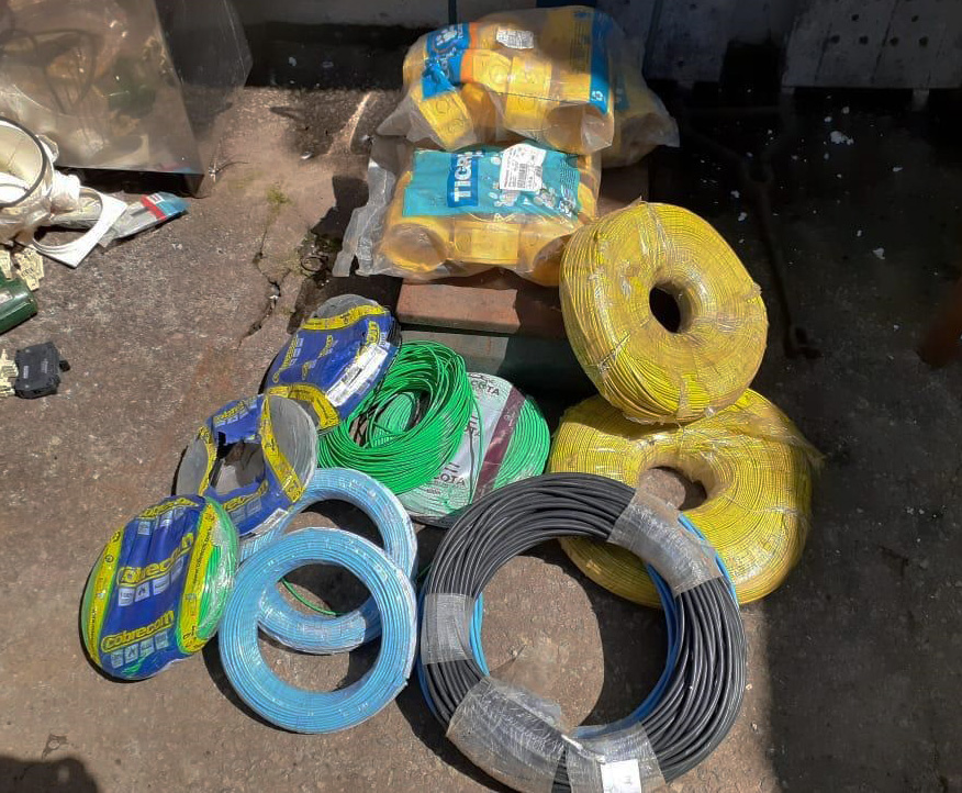 Operação GGI fiscaliza galpões de sucata e ferro-velho