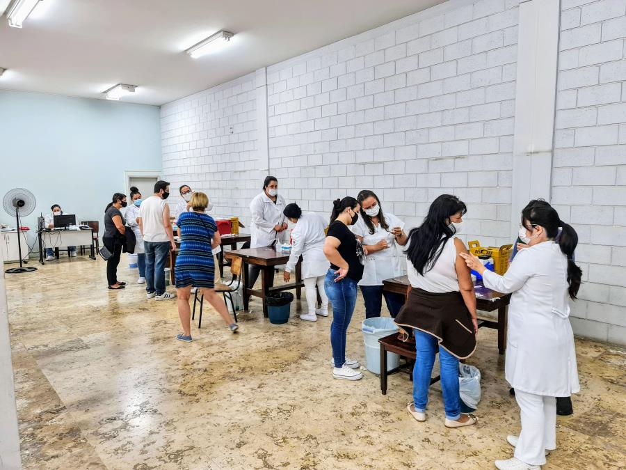 Vacinação contra a Covid-19 será sem agendamento a partir da próxima segunda-feira (16)