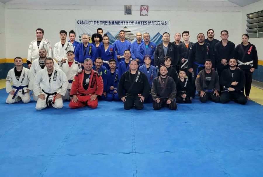 Aulas gratuitas de Jiu-Jitsu para jovens e adultos