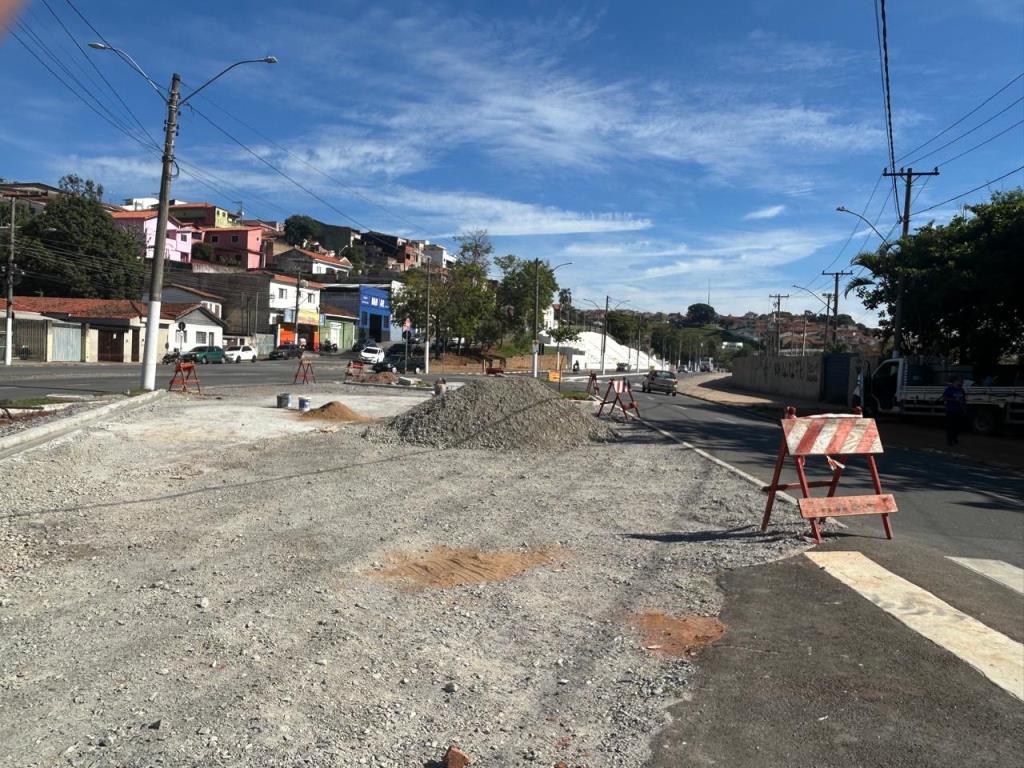 Serviços que estão sendo realizados em diversos bairros de Bragança Paulista são vistoriados