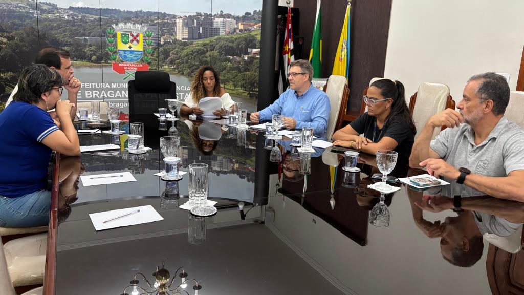 Prefeitura e concessionária de energia alinham ações conjuntas para regularização de fiação e cabos soltos