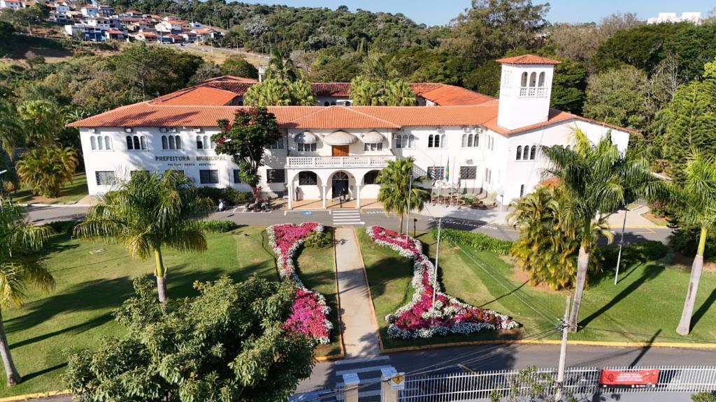 Veja o que abre e fecha em Bragança Paulista no ponto facultativo (2004) e no feriado de Tiradentes (2104)