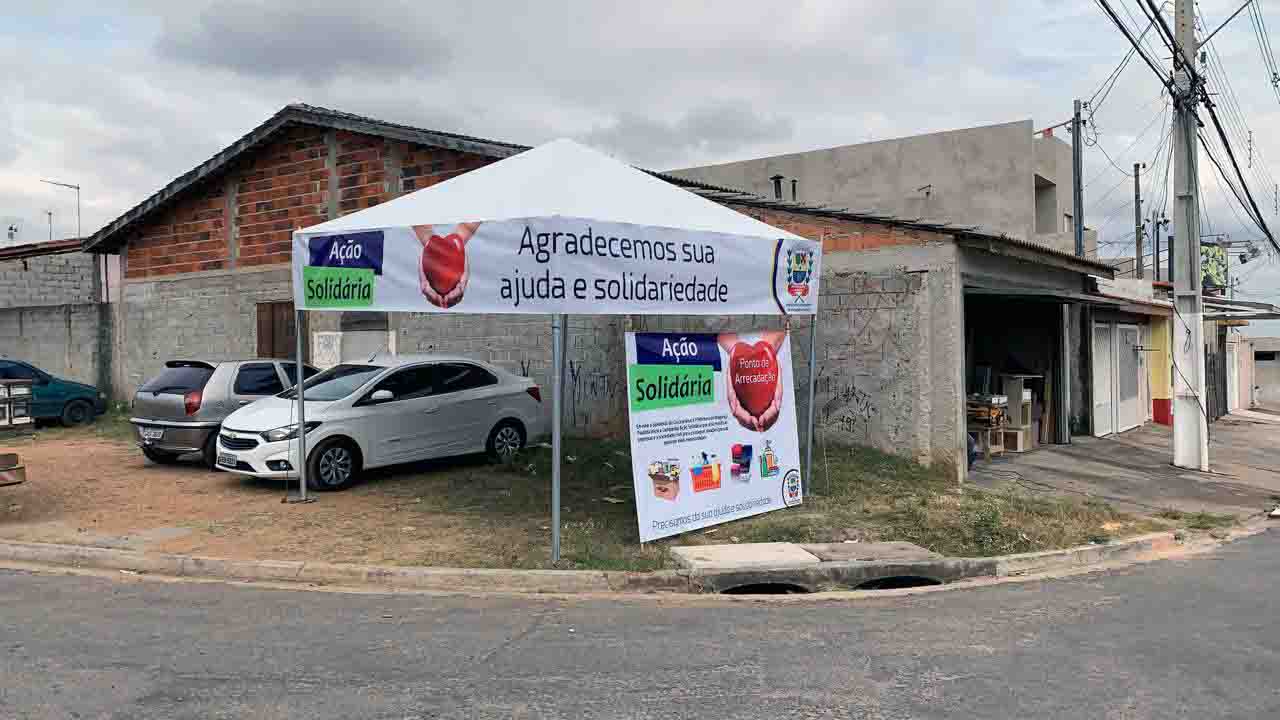 Instituição financeira doa 1,14 toneladas de alimentos ao Fundo Social