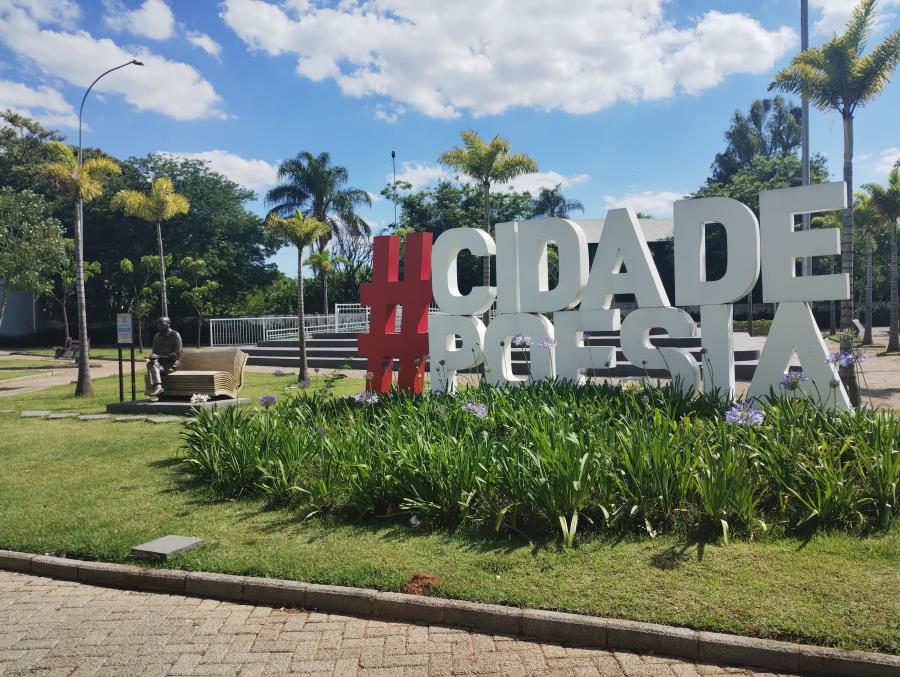 Bragança Paulista celebra o Dia do Poeta e reafirma seu título de “Cidade Poesia”