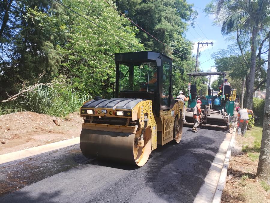 Prefeitura de Bragança Paulista realiza pavimentação de via no Bosque das Pedras pelo Programa Nossa Rua
