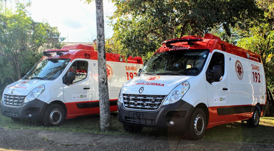 Prefeitura adquire mais duas ambulâncias novas para a cidade