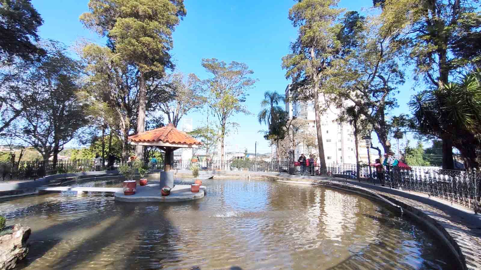 Inauguração do Jardim Público atrai centenas de visitantes ansiosos pela reabertura do espaço