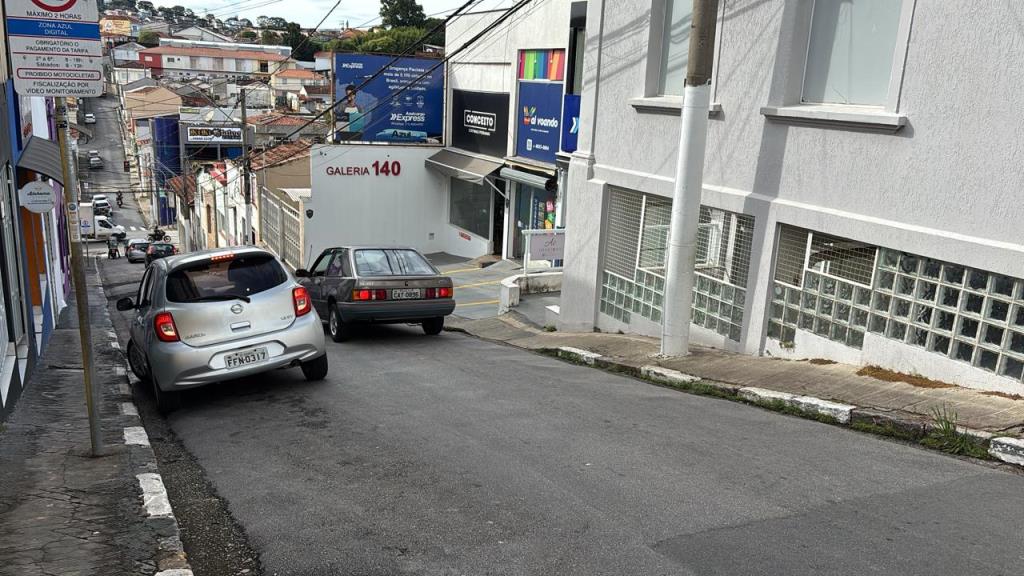 Rua Professor Luiz Nardy é liberada após serviços emergenciais