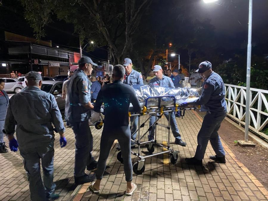 GCM de Bragança Paulista resgata homem no Lago do Taboão