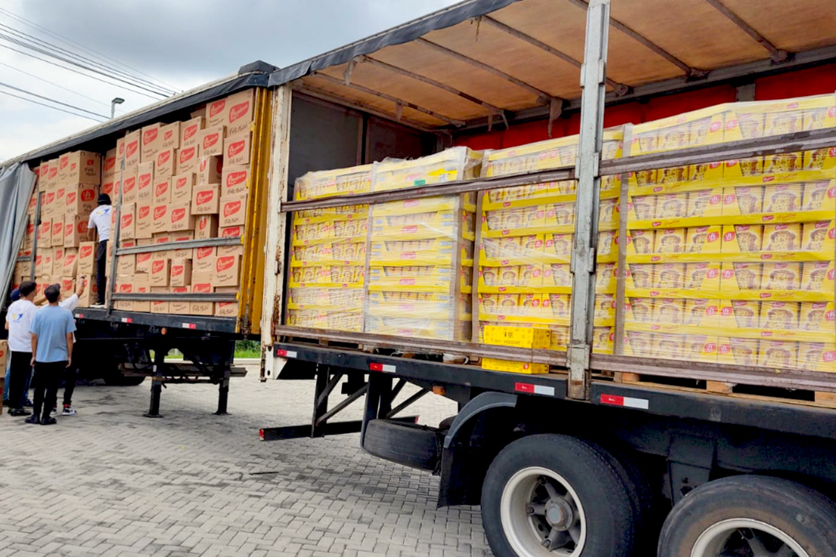 85 entidades que atuam em projetos sociais do município receberam produtos alimentícios da Bauducco