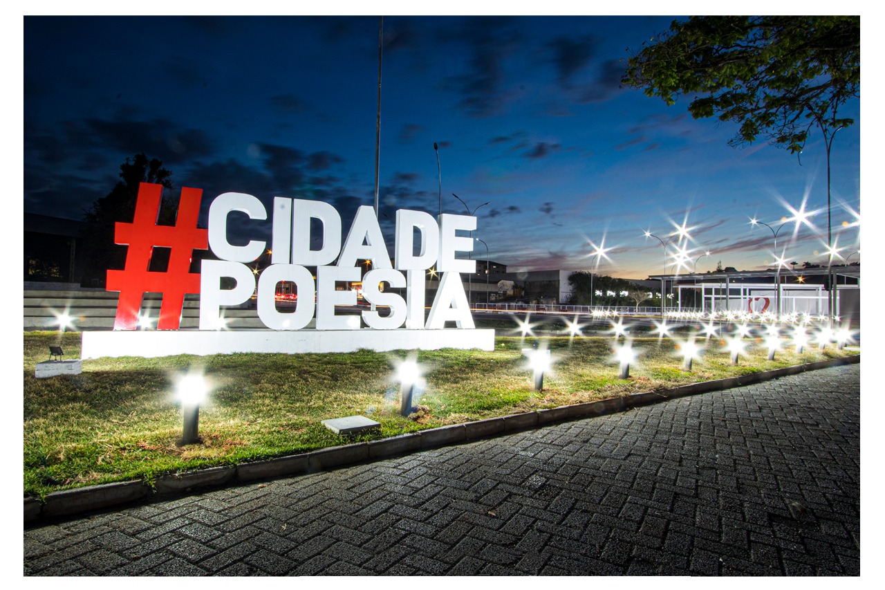 Finalizadas obras para inauguração da Praça da Poesia Poeta Oswaldo de Camargo e Terminal Urbano Turístico Manuel José Rodrigues