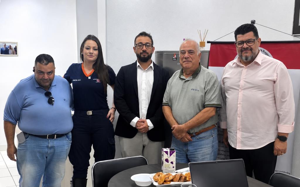 Secretaria de Habitação reúne ACIBRAG, SEMADS e Defesa Civil para ampliar estratégias de atendimento a famílias em situação de vulnerabilidade