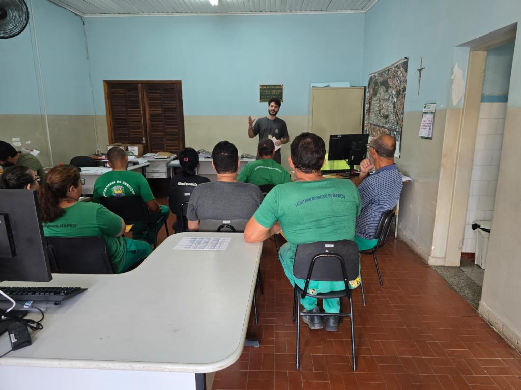 Vigilância Epidemiológica realiza ação educativa e reforça controle de escorpiões no Cemitério Municipal