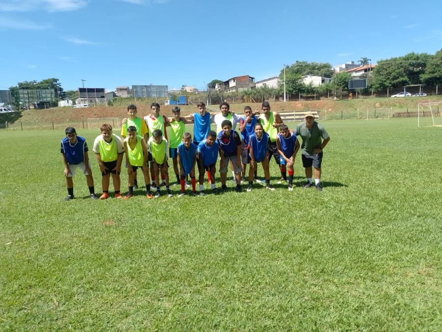 Escolinhas de futebol retomam atividades