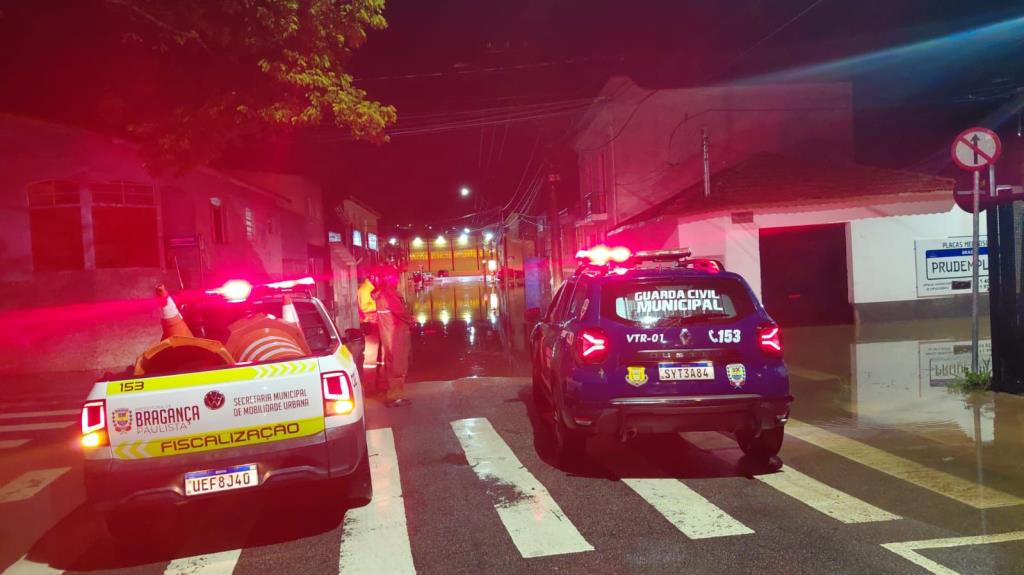 Defesa Civil registra 45 mm de chuva e atende ocorrências no município