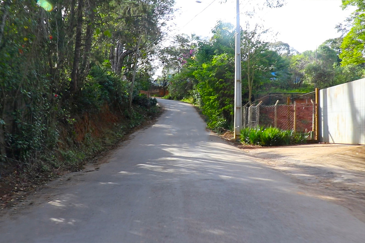 Estradas do bairro Araras dos Pereiras recebem asfalto e PMVP