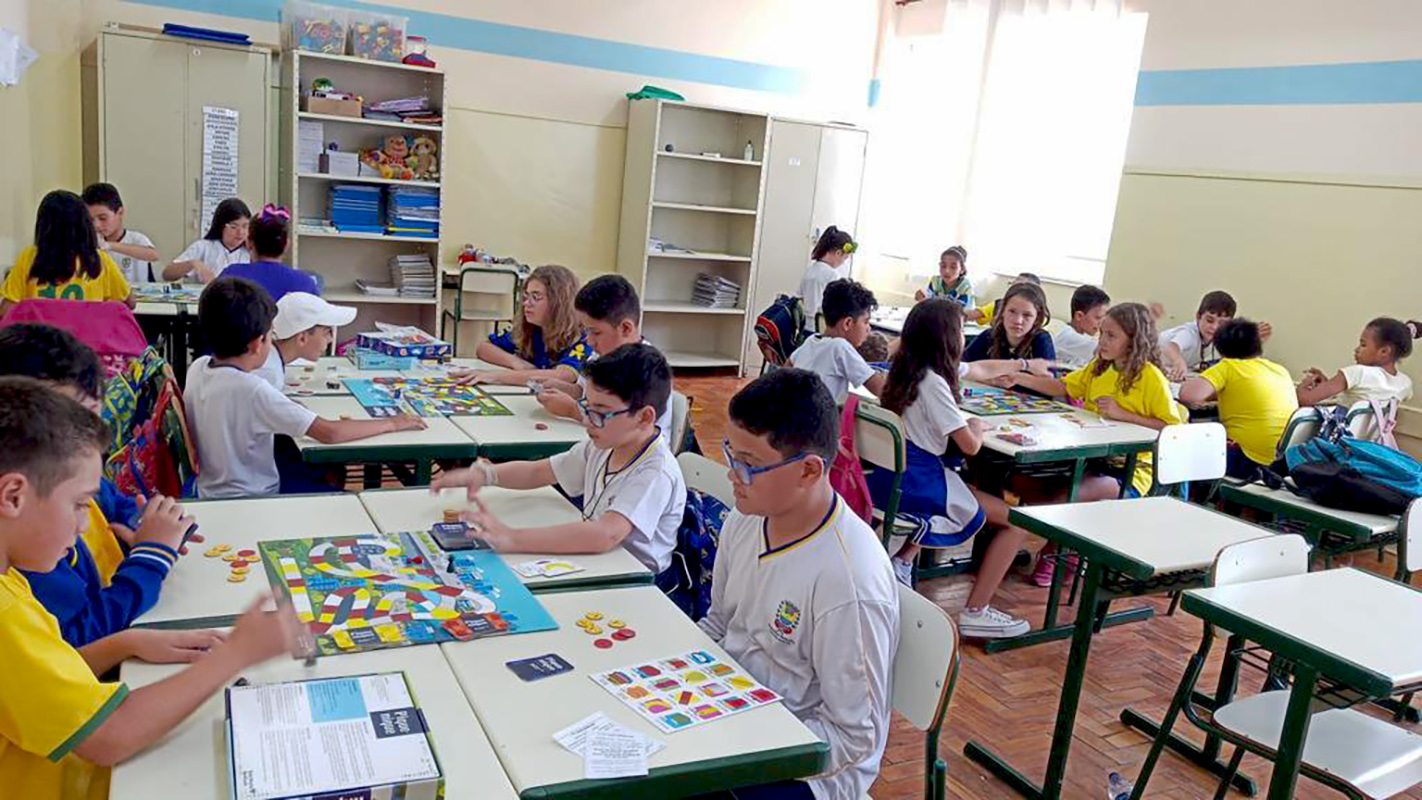 Educação financeira transforma alunos, professores e famílias