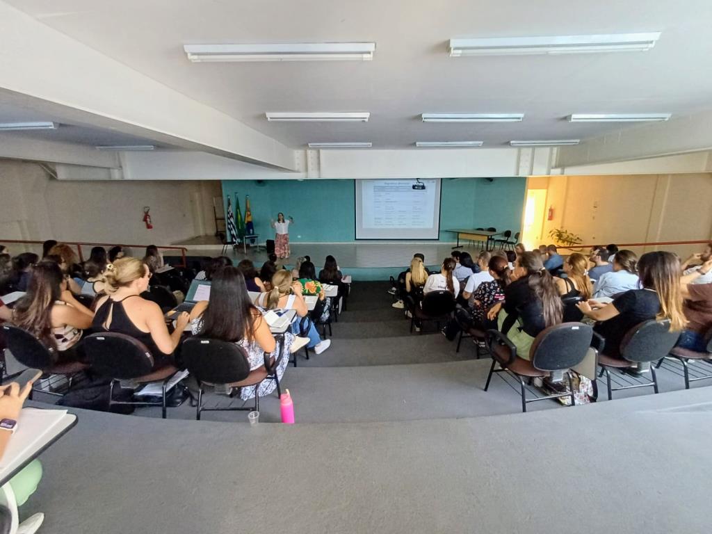 Capacitação fortalece manejo clínico da dengue e outras doenças na Atenção Primária