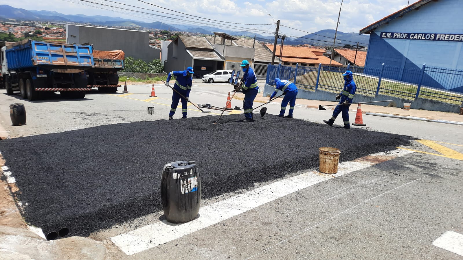 Bragança Paulista recebe faixa elevada de pedestre no Jardim São Miguel pelo Programa Respeito à Vida do Detran/SP