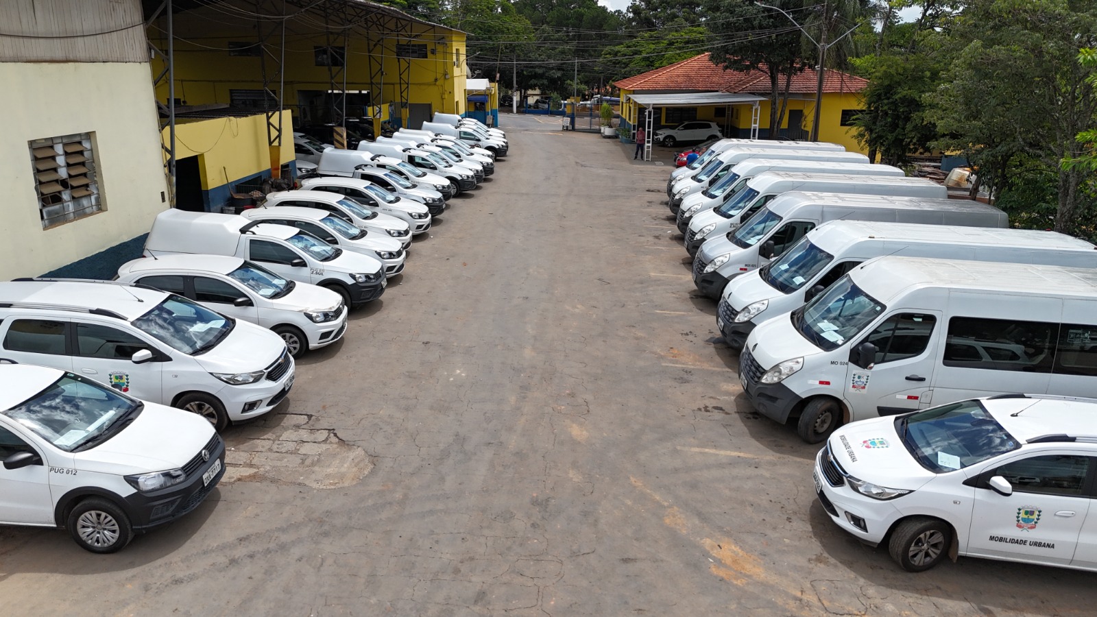 Prefeitura recolhe veículos locados para avaliação da frota