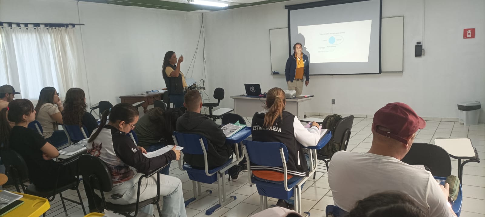 Curso sobre responsabilidade técnica em eventos e bem-estar animal em rodeios foi realizado pela Secretaria Municipal de Desenvolvimento dos Agronegócios