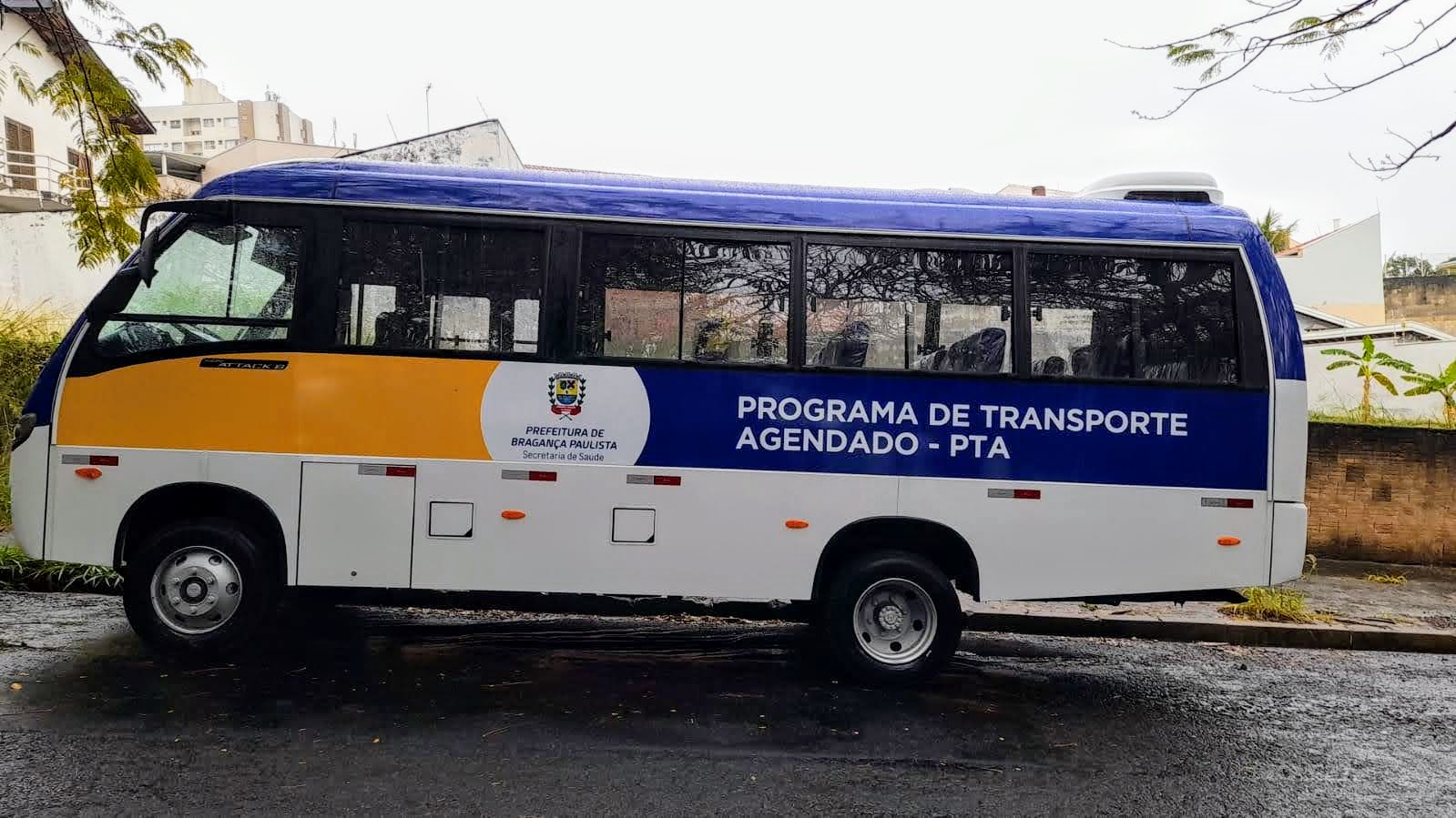 Secretaria de Saúde receberá dois micro-ônibus destinados para o transporte de pacientes