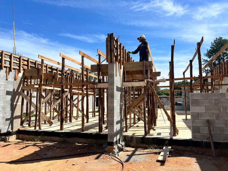 Três novas creches estão em construção: no Jardim do Cedro, Planejada II e Jardim Bonança