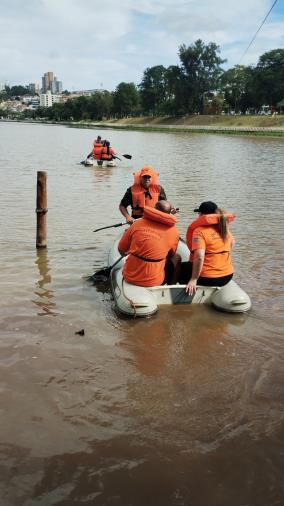 Prefeitura de Bragança Paulista realiza treinamento de salvamento aquático no Lago do Taboão