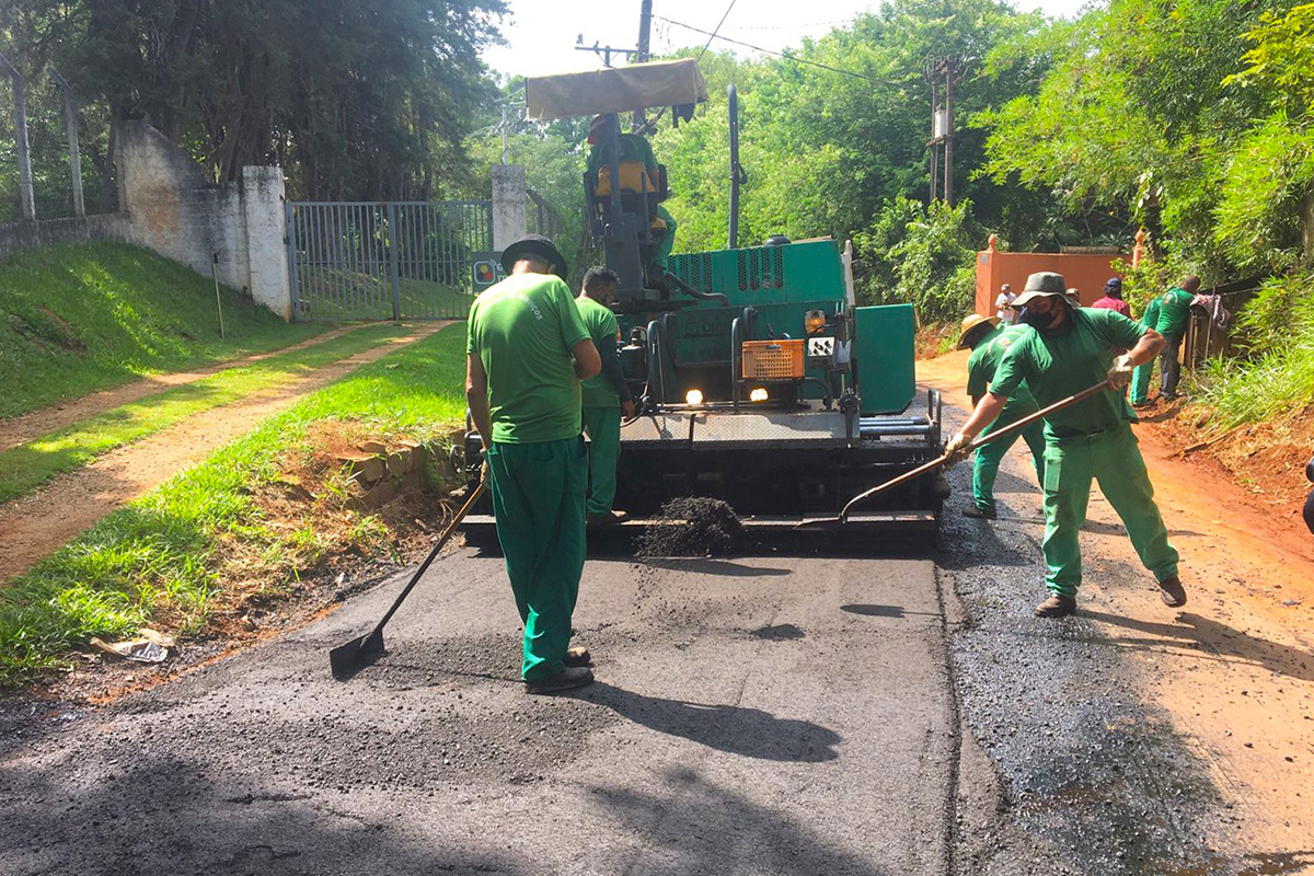 Prefeitura inicia pavimentação na Estrada Municipal Vereador Álvaro Alessandri, no Campo Novo