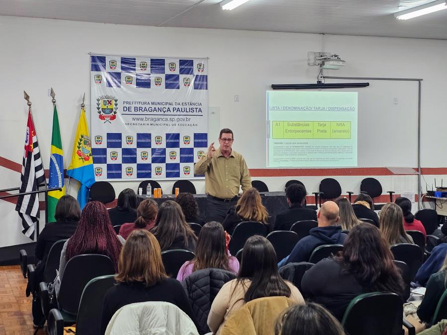 Curso orienta farmacêuticos sobre atualizações na Portaria 344/98 e legislação de medicamentos controlados