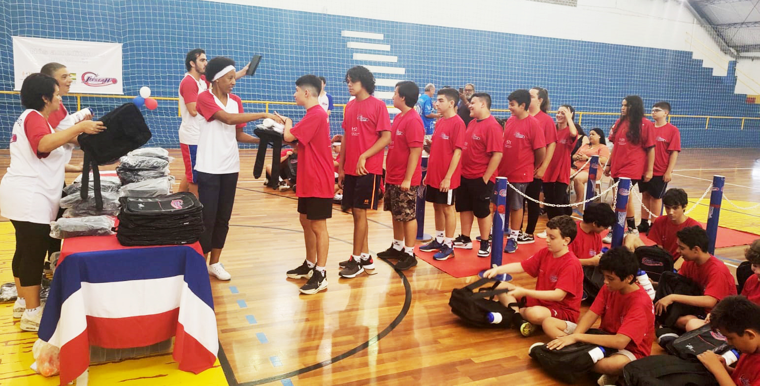 Bola De Basquete – Autografada Pela Jogadora Janeth Arcain – Play