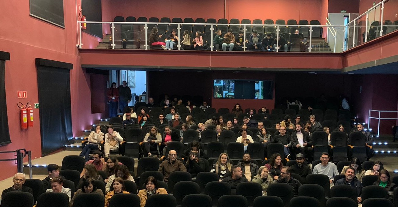 Exibição do curta-metragem “Charlotte” emocionou o público no Festival de Inverno 2025