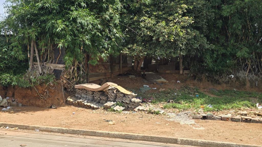 Ação conjunta fecha estabelecimento irregular no Parque Brasil