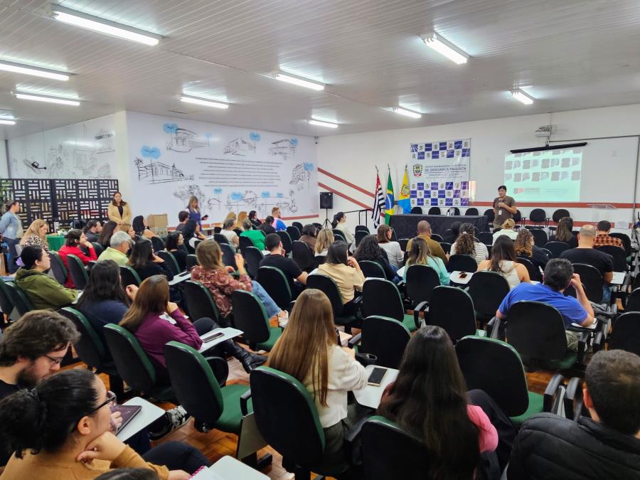 Profissionais de saúde recebem atualização sobre prevenção e controle da raiva humana