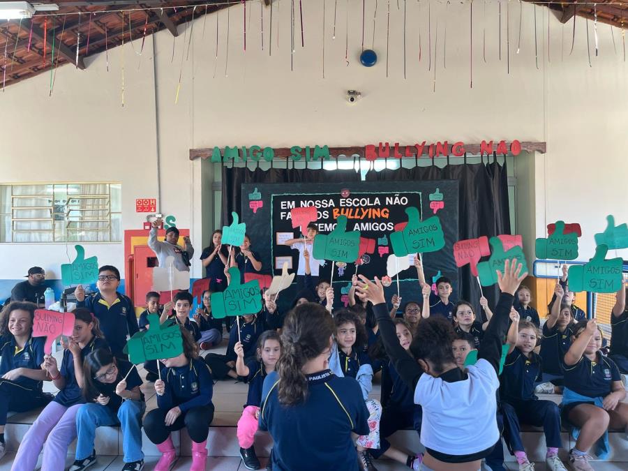 "Amigo Sim! Bullying Não!": Secretaria Municipal de Educação estabelece parceria para combater o bullying nas escolas