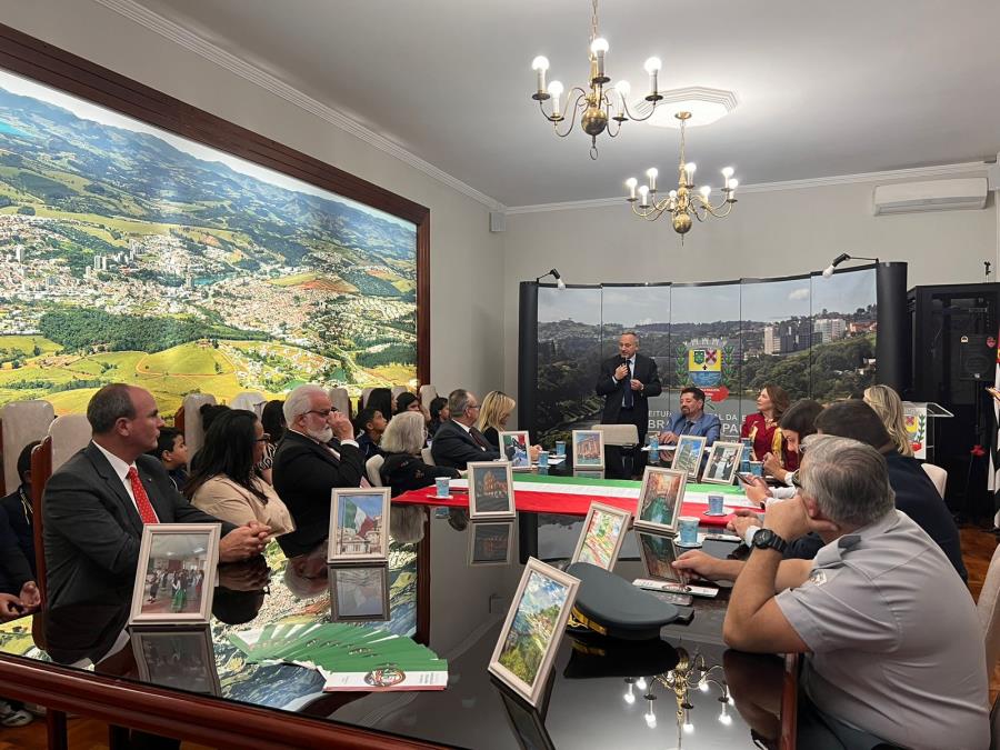 Cônsul Geral da Itália no Brasil é recebido na Prefeitura de Bragança Paulista