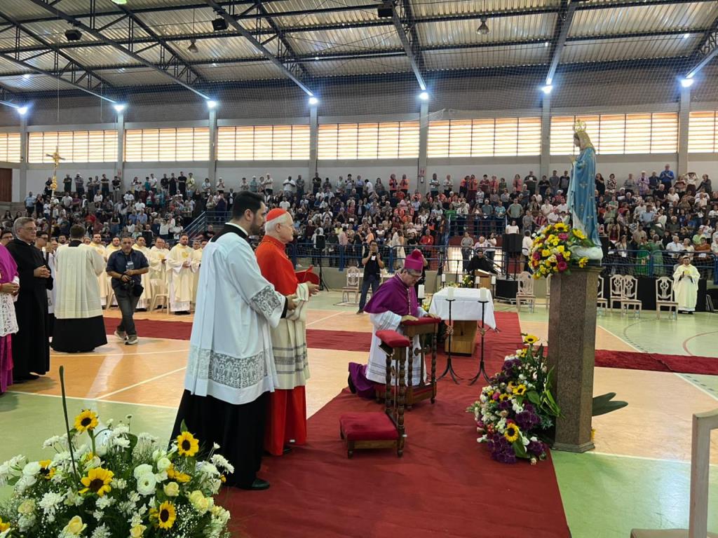 Ordenação episcopal reúne fiéis em celebração de fé e renovação