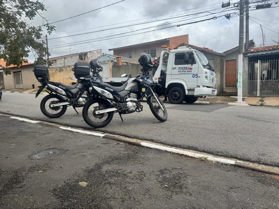 GCM de Bragança Paulista detém motociclista por embriaguez e desacato durante bloqueio viário
