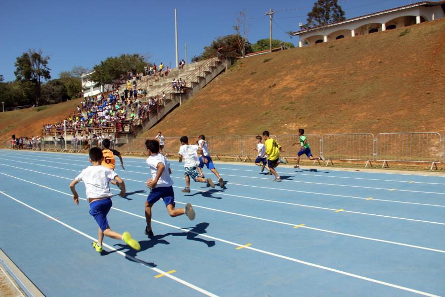 Provas de atletismo do V Festival Estudantil de Bragança Paulista serão realizadas neste sábado (07/12) na pista de atletismo da CBAT