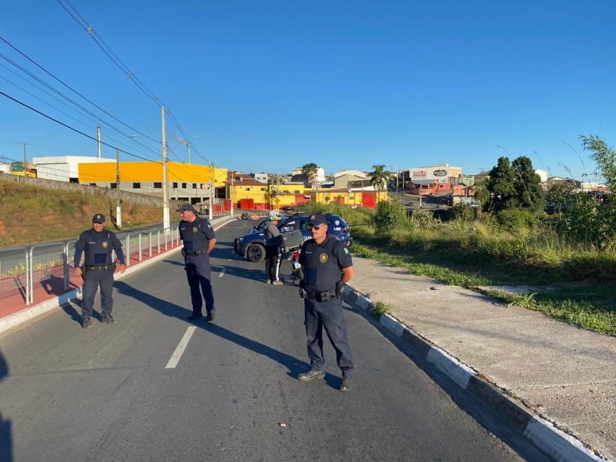Guarda Civil Municipal realiza Bloqueio Viário na Av. Atílio Menin